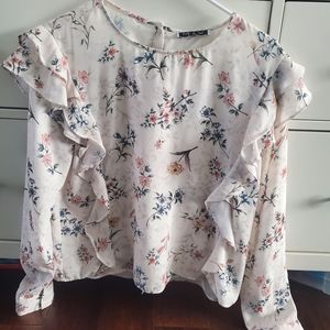 Adorable blouse size large by M & W collection ruffles in front , buttons on sid